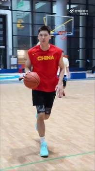 何时复出？崔永熙回到了广西南宁，跟爸爸一起组队打球